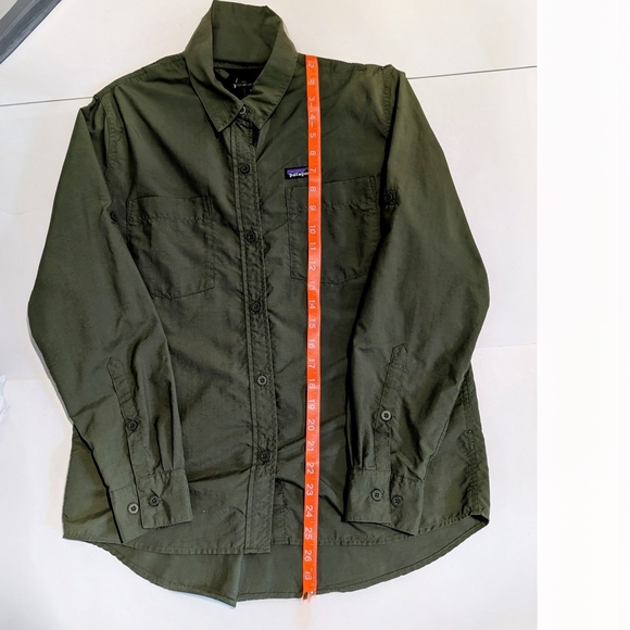 Patagonia Women's Nylon Button Up Long-Sleeved Anchor Bay Shirt, Size S, Green - Picture 7 of 9